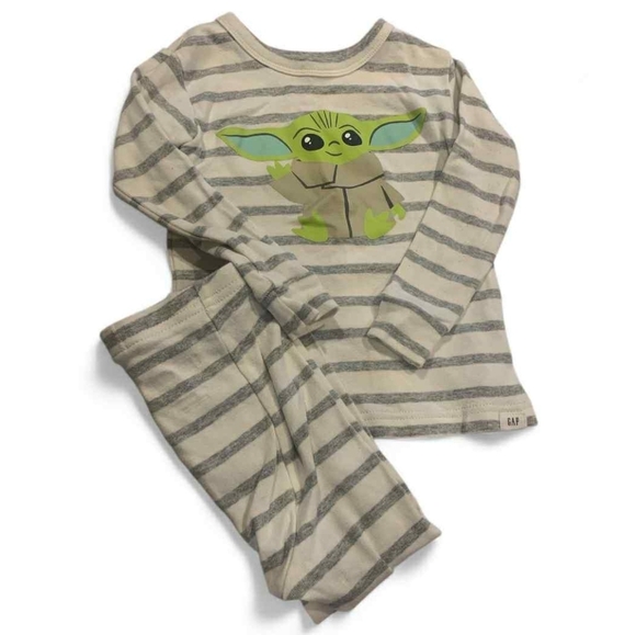 Gap Yoda Pajama Set. White With Gray Stripes An Adorable Baby Yoda Sz 2T - Picture 10 of 10